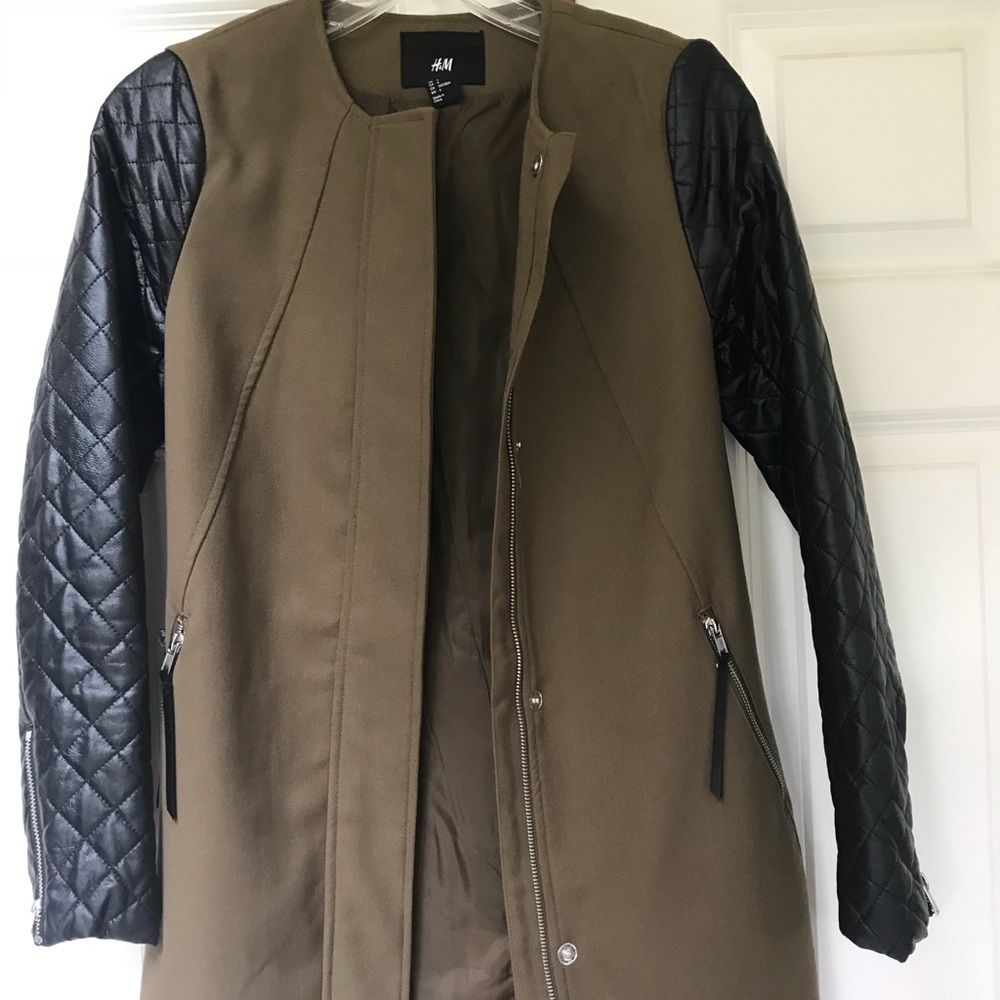 Super stylish jacket olive green black sleeves